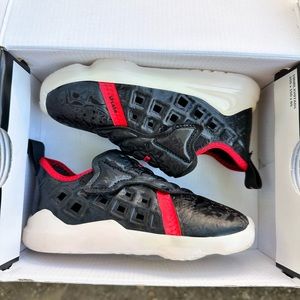 LEBRIN XVII DUNKED (TD) Size 9C